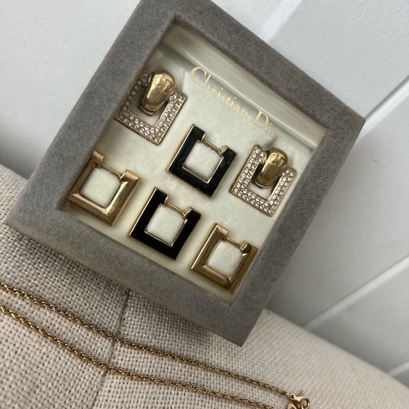 AUTHENTIC CHRISTIAN DIOR - Picture 6 of 11